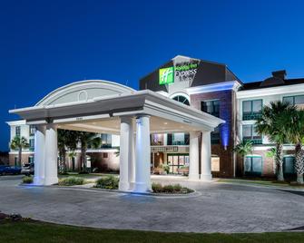 Holiday Inn Ex Hotel & Suites Florence I-95 & I-20 Civic Ctr - Florence - Building