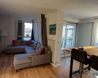 Chez Sofia T3 view port private parking and pool - Cap d'Agde - Living room