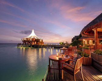 Baros Maldives - Baros - Restaurante