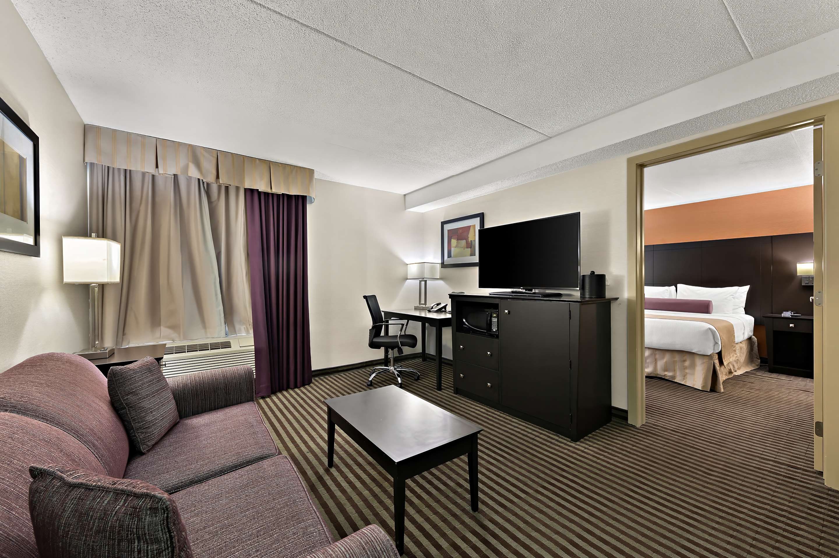 Best Western Plus Toronto North York Hotel & Suites