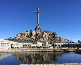 Hospedería Santa Cruz - San Lorenzo de El Escorial