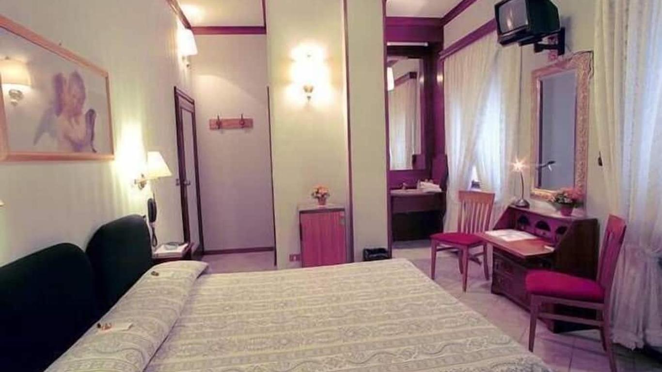Hotel Italia City Center