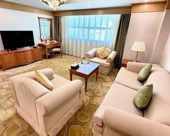 Mirage Hotel Urumqi - Ürümqi - Habitación