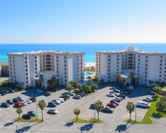 Enjoy Sunsets at Fully Equipped 2BR Condo on Beach - Gulf Breeze - Building