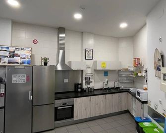 Downtown River Hostel - סן סבסטיאן - מטבח