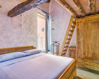 Amazing home in Bedizzano with 2 Bedrooms and WiFi - Marina di Carrara - Bedroom
