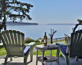 Mutiny Bay Condo - Freeland - Patio
