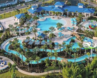 Upstay: 5BR Resort Home w Arcade & Private Pool - Clermont - Piscina