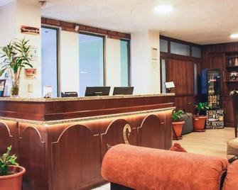 Hotel Cisne - Cuenca - Rezeption
