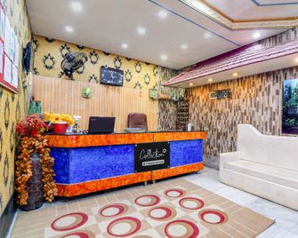 Super Collection O Raj Guest House Near Kolkata Airport - Madhyamgram - Front desk