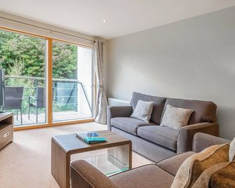 North Bay Sands Apartment 2 - Scarborough - Living room