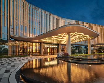 Crowne Plaza Shaoxing Binhai New Area By IHG - Shaoxing - Building