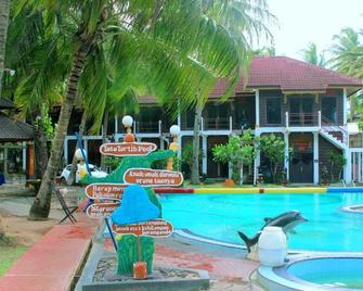 Nuansa Bali Hotel Anyer - Anyar - Piscina