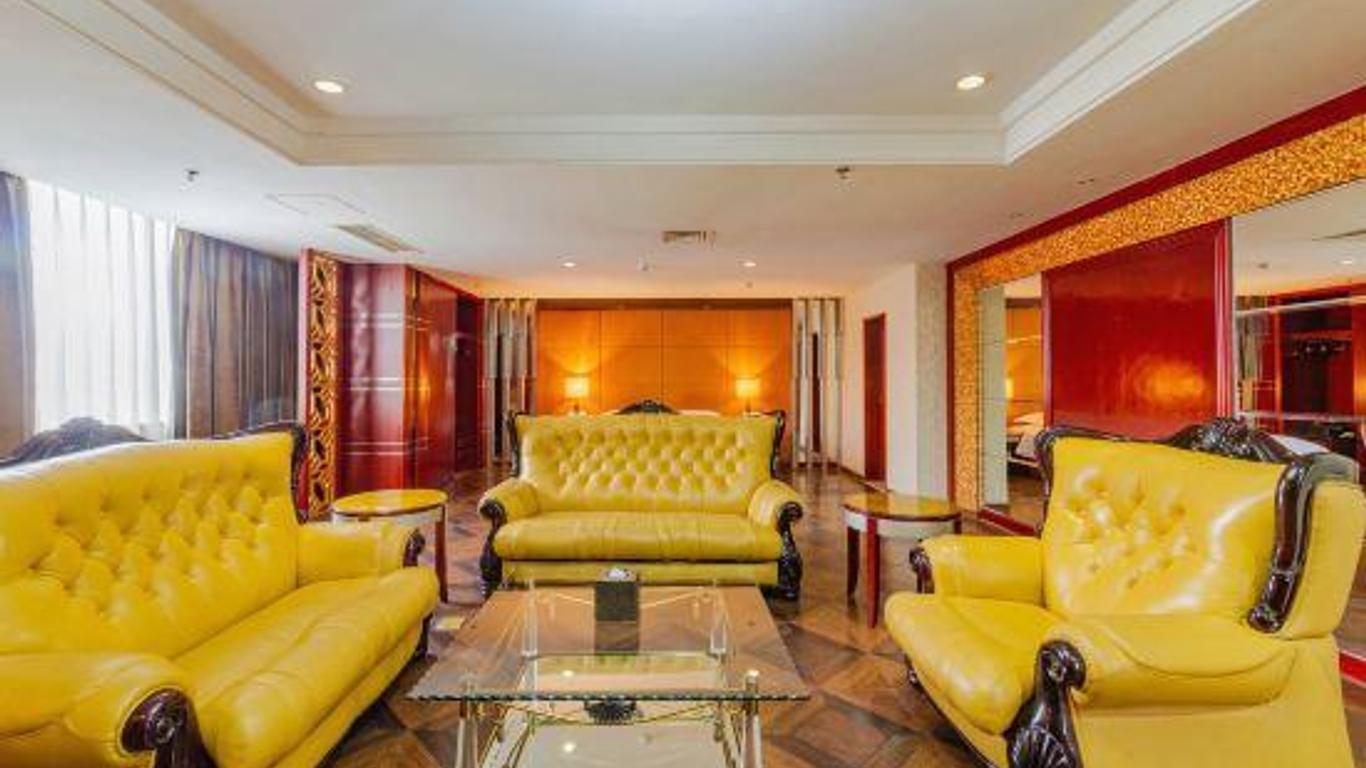 Ruijia Up Huayi Zhi Travel Hotel (Guangyuan High-Speed Rail Station Branch)