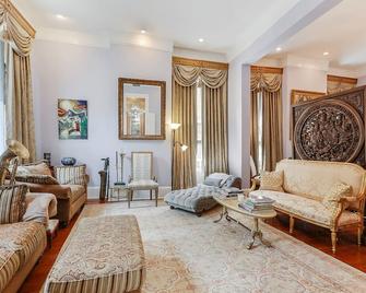 R&B Award Winning B&B - Adult Only - New Orleans - Living room