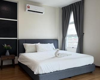 K Star Hotel - Malacca - Bedroom