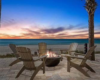 Calypso Beach Resort & Towers by Panhandle Getaways - Panama City Beach - Patio