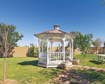 La Quinta Inn & Suites by Wyndham Dalhart - Dalhart - Gebouw