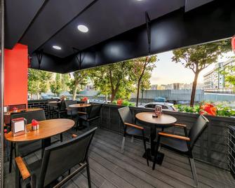 Dem Istanbul Airport Hotel - Istanbul - Restaurant