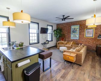 The Pittsburgh Hideaway-Amazing View-3 Bedrooms - Pittsburgh - Sala