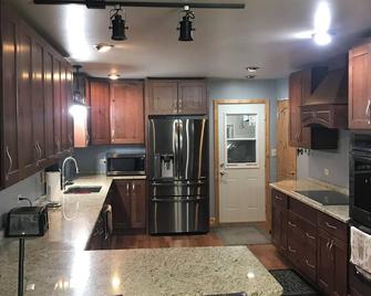 4 bdrm country house w hunting possibilities in Morris - Morris - Kuchyň