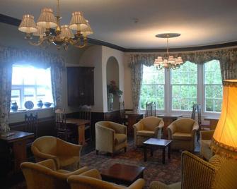 The Radnorshire Arms Hotel - Presteigne - Lounge