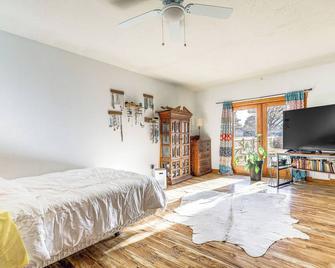 8 Mi to Scotts Bluff Nat'l Monument: Family Home - Scottsbluff - Schlafzimmer