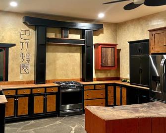 Private lake house garden resort - Loveland - Kitchen