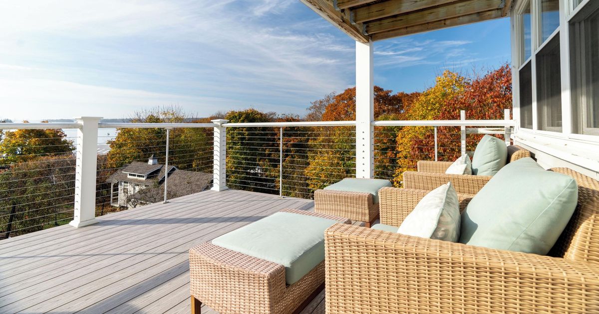 Topside Inn Topside Inn from $314. Boothbay Harbor Hotel Deals & Reviews - KAYAK