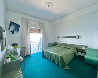Hotel Kennedy - Sant'Alessio Siculo