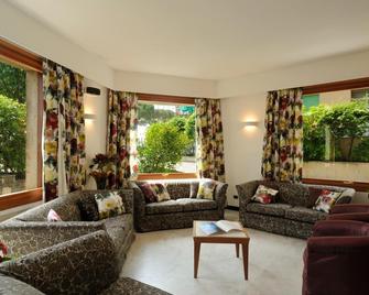 هوتل ماجيستيك باي إمفجي هوتل كوليكشن - ألاسيو - غرفة معيشة