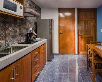Suite Studio Serviced Apartments - Mérida - Kitchen