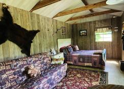 Pond View Cabin in Wild Wonderful WV - Lewisburg - Bedroom