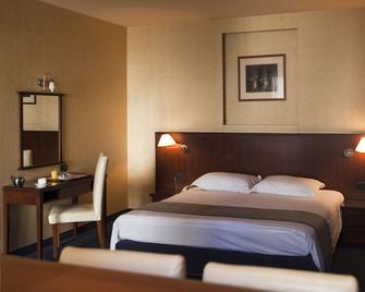 The Mayflower Hotel - ביירות - חדר שינה