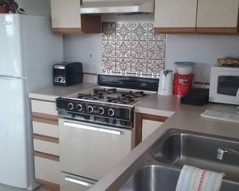 Northwoods Inn Llc - Barnum - Kitchen