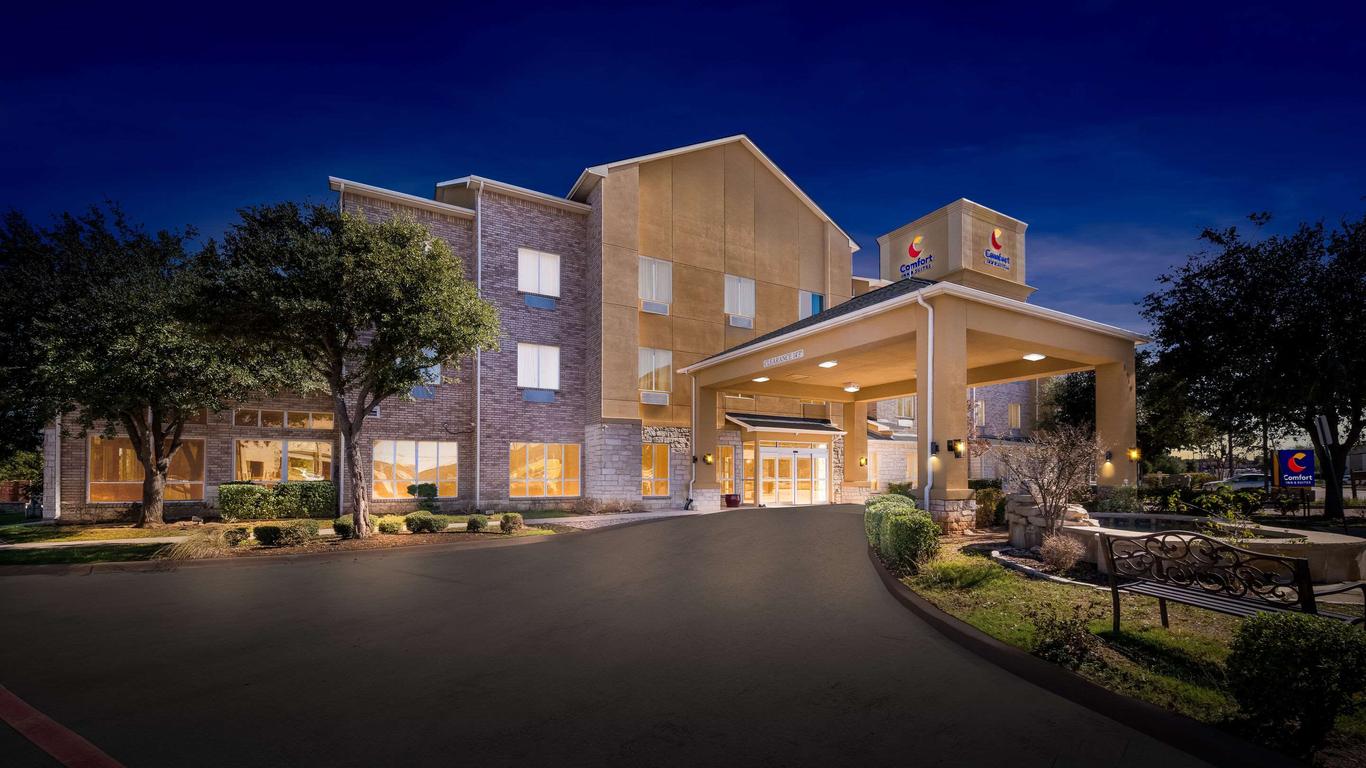 Comfort Inn & Suites Near Lake Lewisville