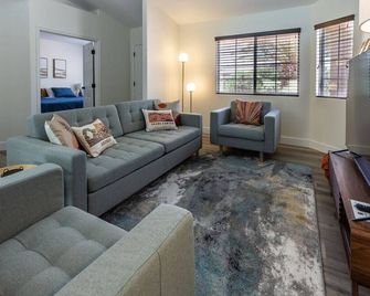 Heated Pool At Tom`s Place By J And Amy Bl992113 - Mesquite - Living room