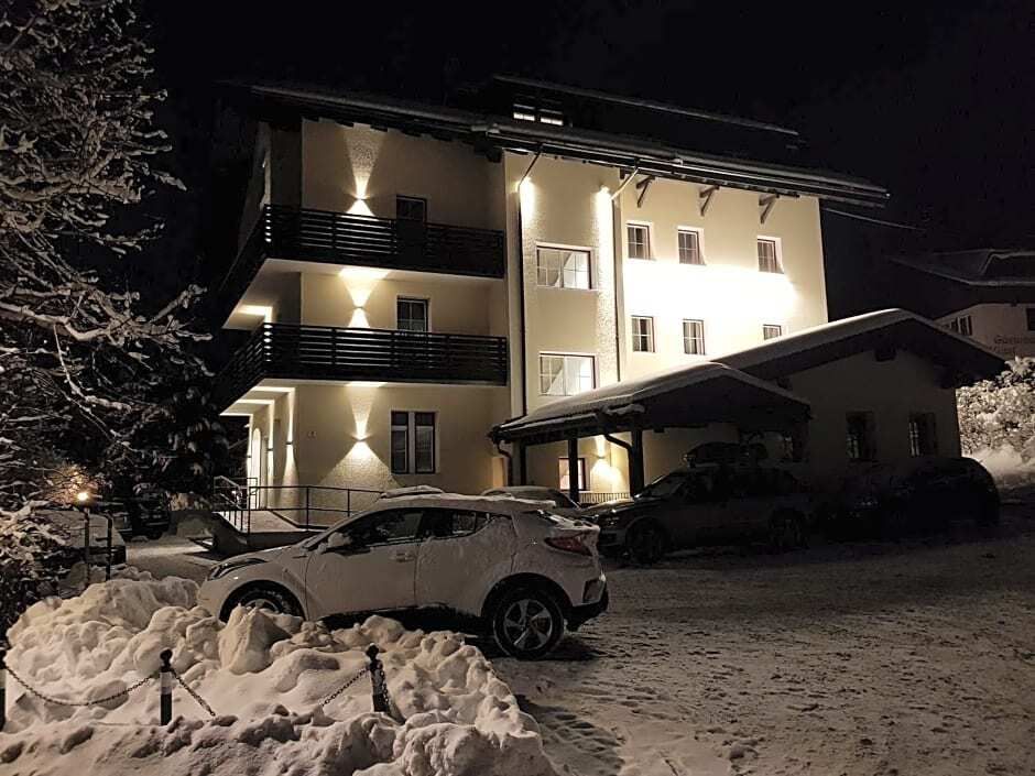 Garni Hofer - Sesto - בניין