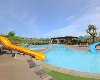 Airy Selemandeg Timur Megati Raya Tabanan Bali - Selemadeg - Басейн