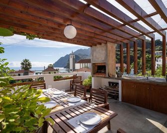 Madeira Surf Camp - Porto da Cruz - Balkón