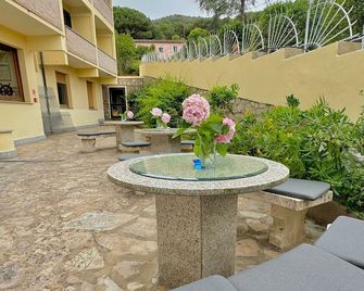 Hotel Fontalleccio - Procchio