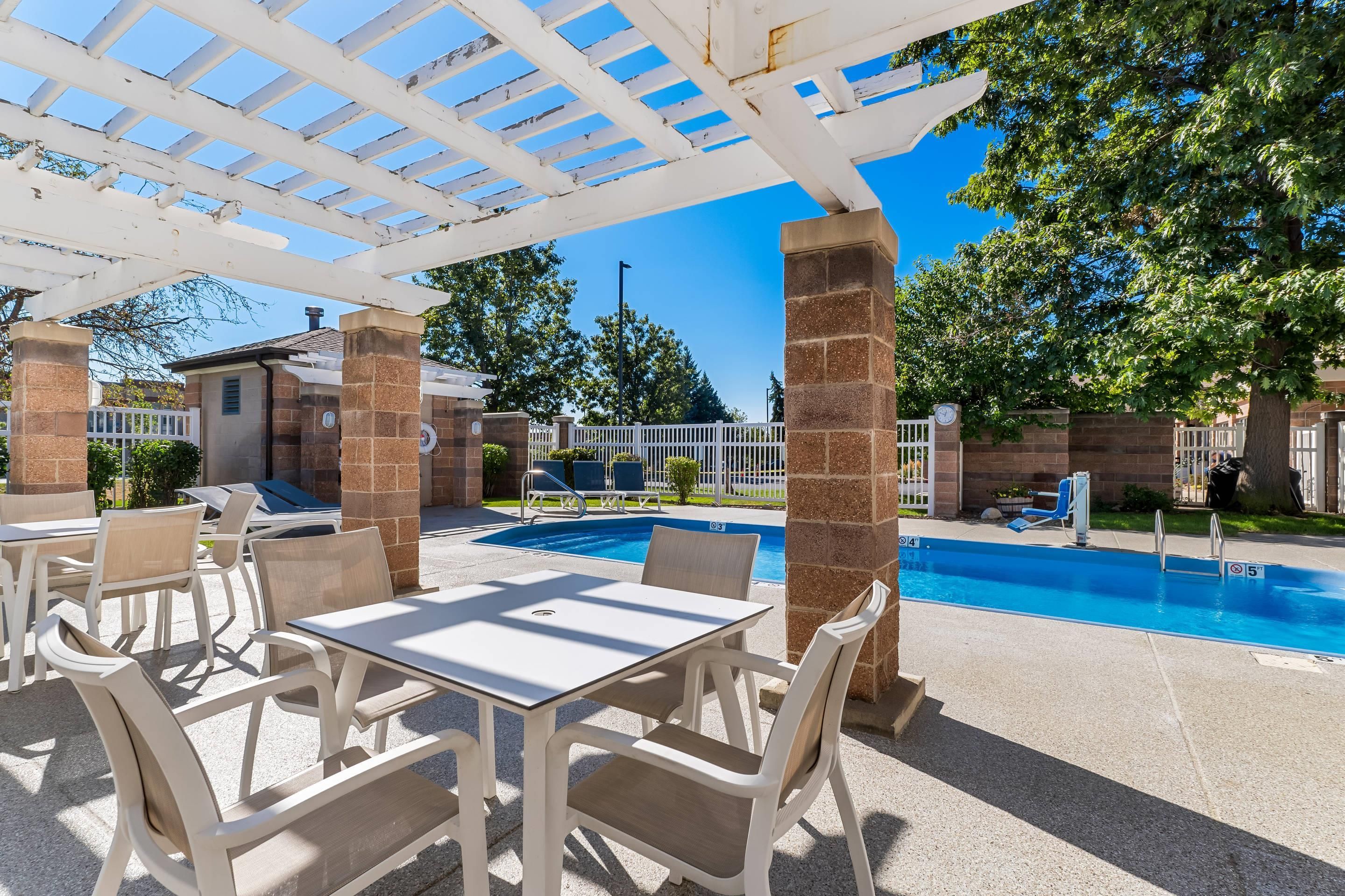 كومفرت إن آند سويتس بولدر - بولدر - حوض السباحة