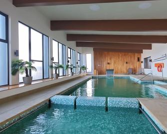 Departamentos Wonderlust Dorotea - Puerto Natales - Piscine