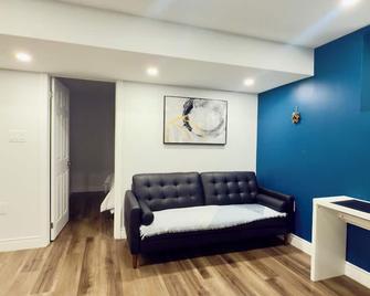 Comfort Quarters in Guelph - Guelph - Huiskamer