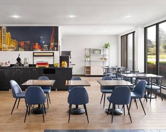 Larkspur Landing Ann Arbor - Ann Arbor - Restaurant
