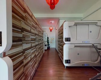 Stay With Me Capsules Hostel - Malakka