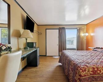 Currys Motel Saginaw - Saginaw