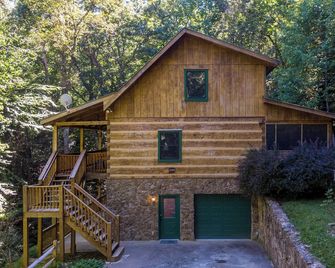 Skylark - Cozy Log Cabin with 3 bedrooms and hot tub- - Banner Elk