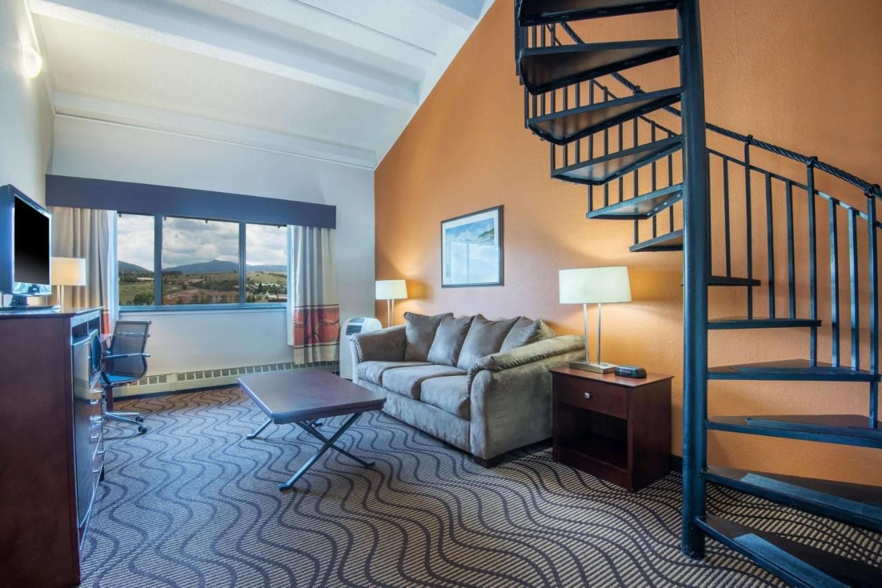Mountain Valley Inn & Suites thumbnail 3