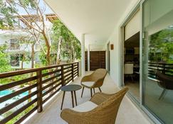 Charming Nature-Inspired Condos with Sultry Surroundings by Stella Rentals - Tulum - Balkon